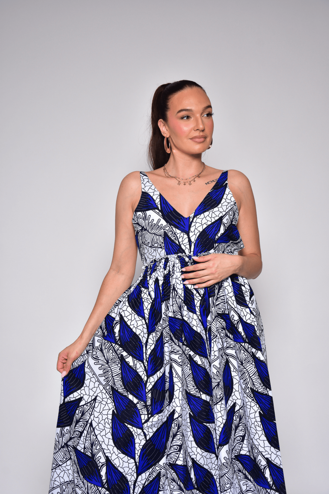 Robe dos nu à motif fleurs en wax - NORA - makomie