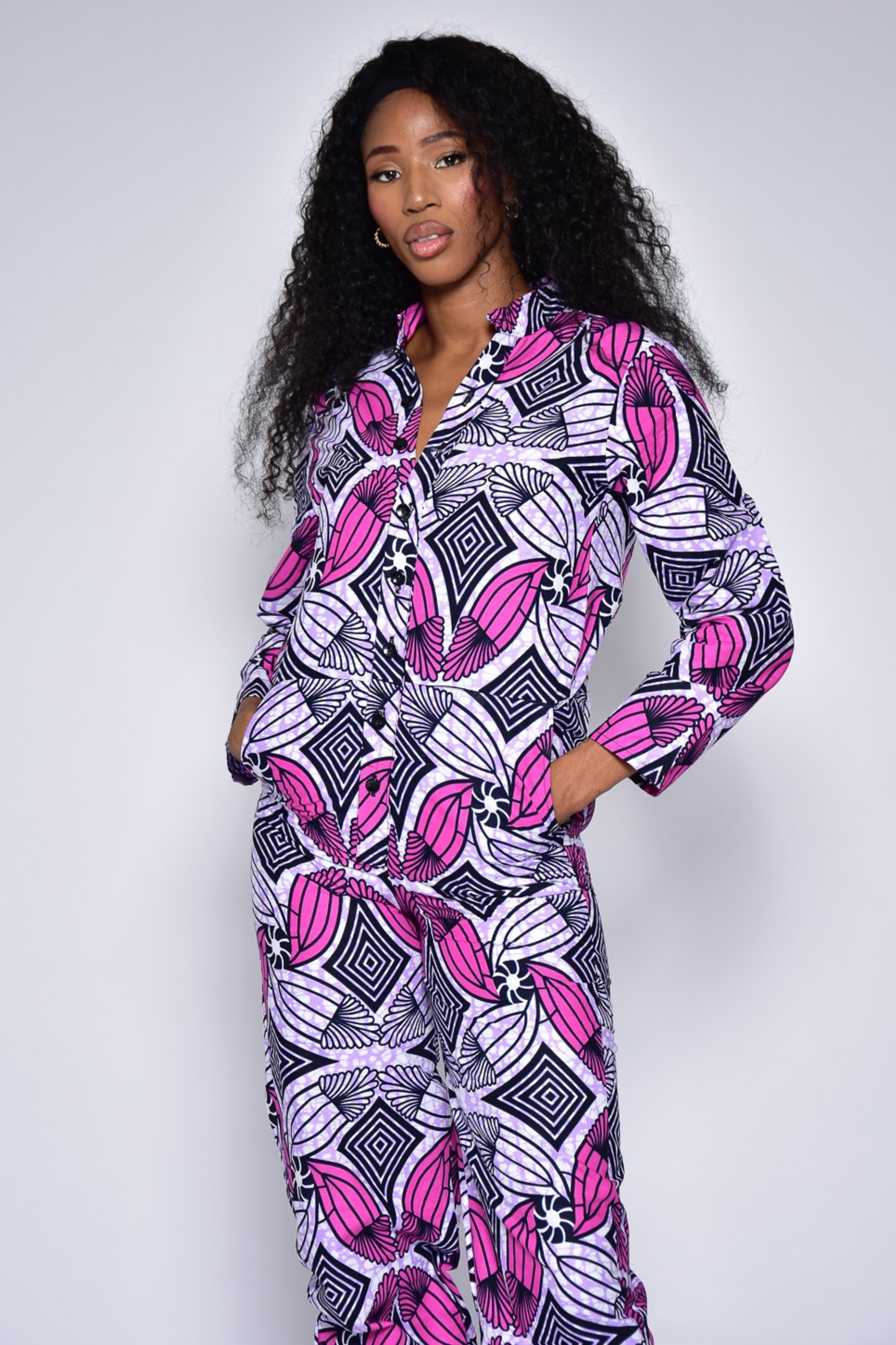 Combinaison CLEA en wax imprimé africain – vue de face, pièce artisanale Makomie