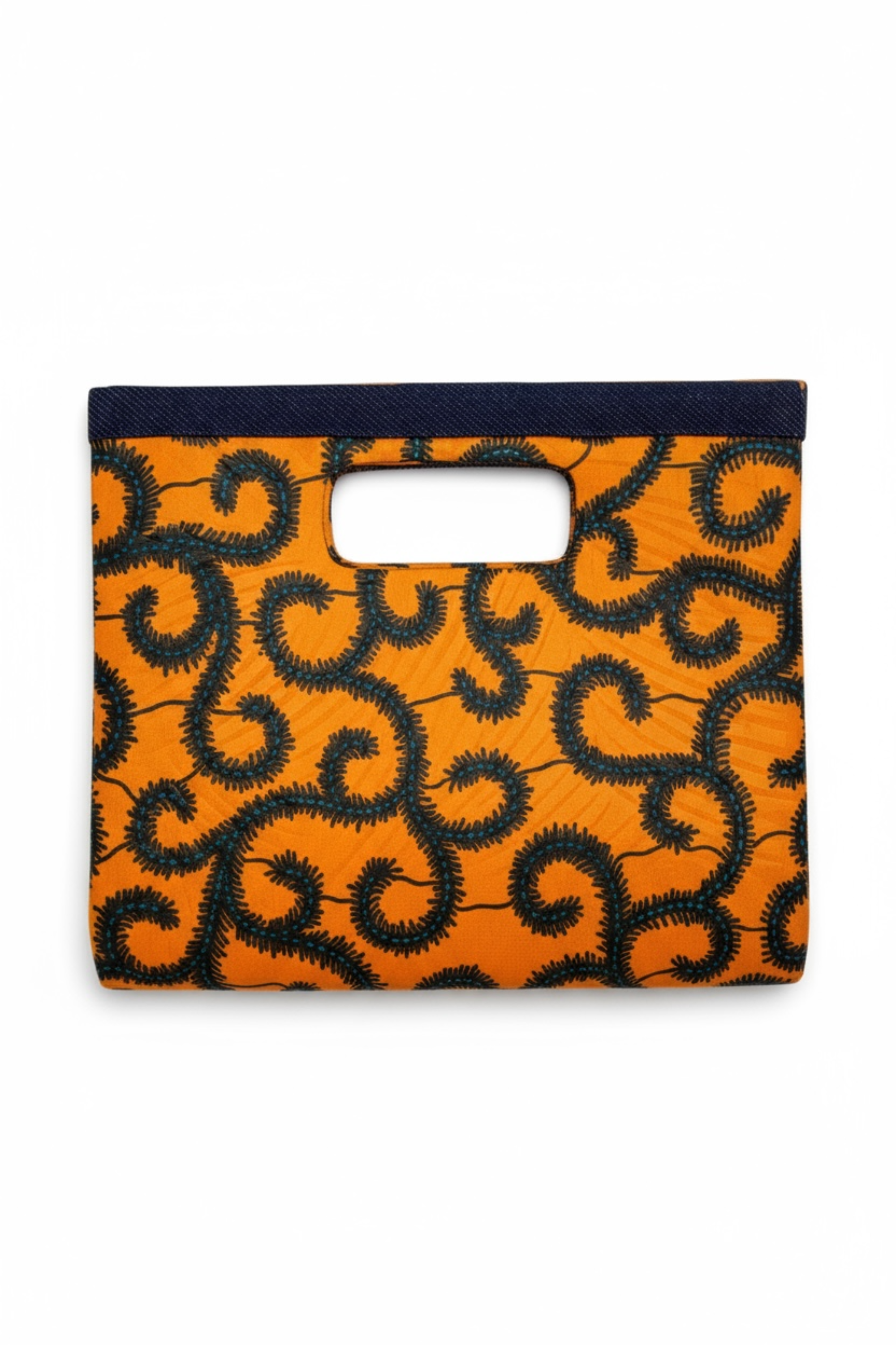 Pochette DITA en wax africain orange, accessoire artisanal élégant Makomie.