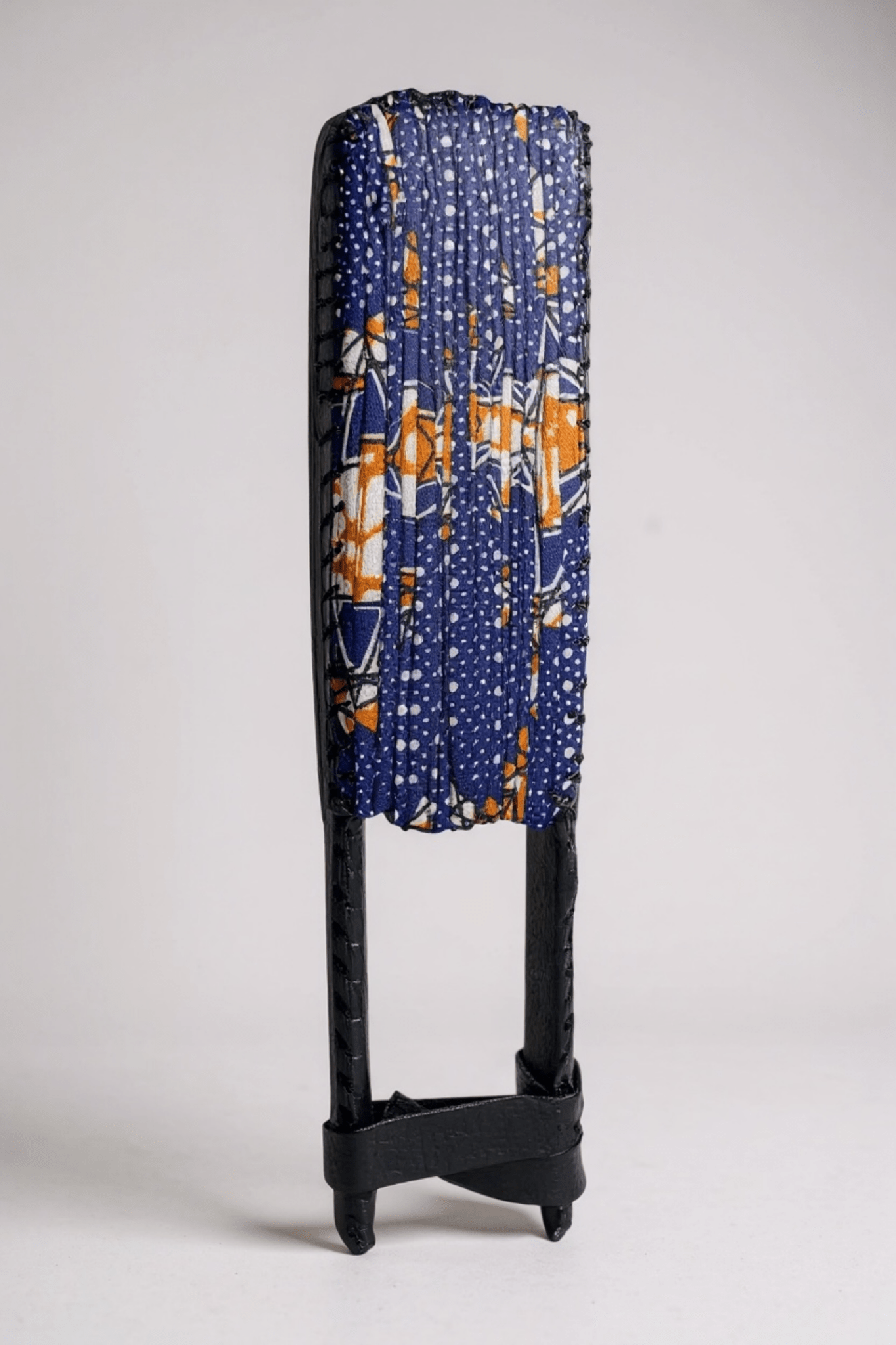 Éventail Daya – Éventail pliable en wax bleu et orange - makomie