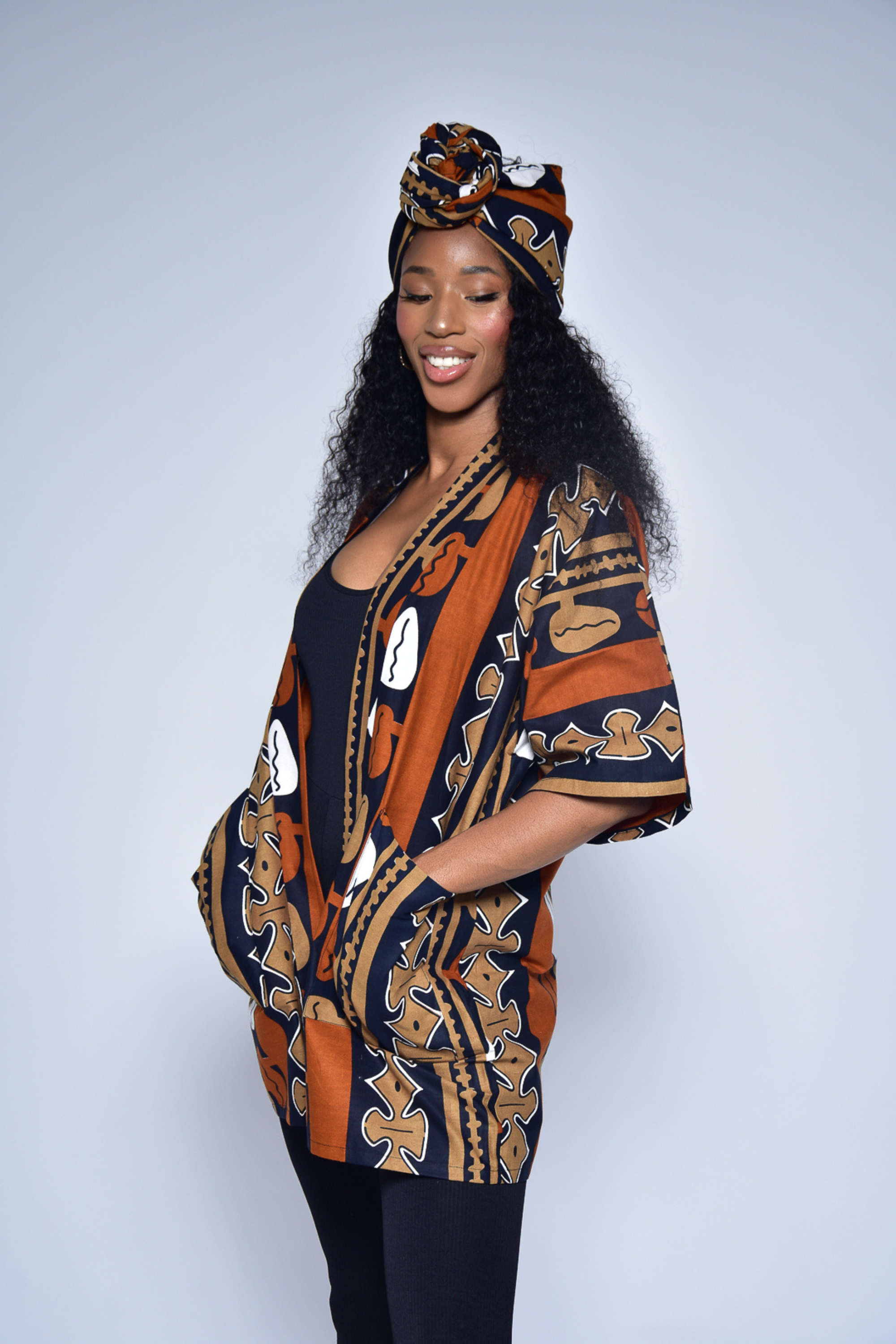 Kimono HELEN en wax imprimé africain – vue de profil, kimono femme artisanal