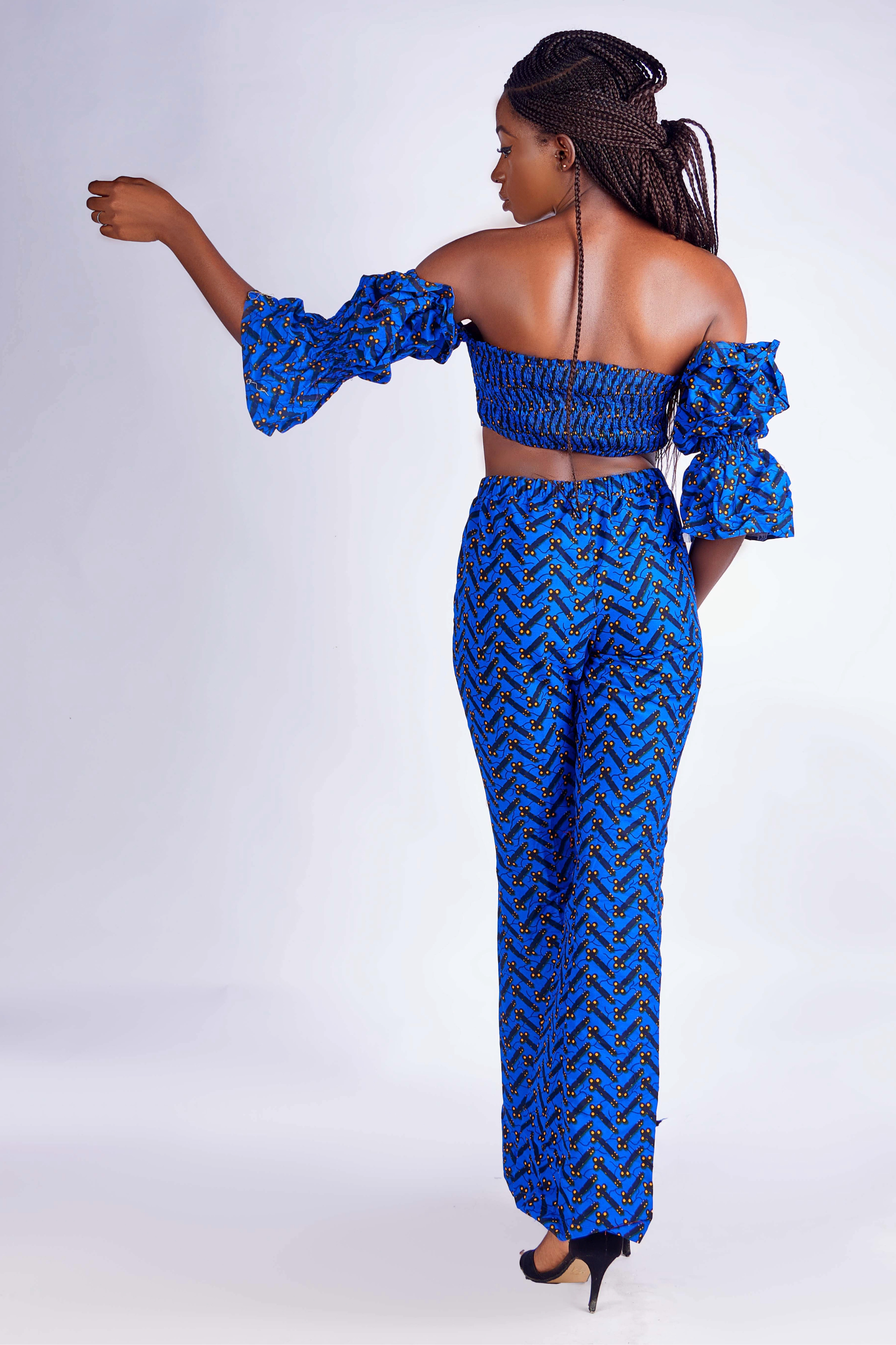 Pantalon LILOU taille haute en wax bleu imprimé africain - vue de dos, fait main Makomie