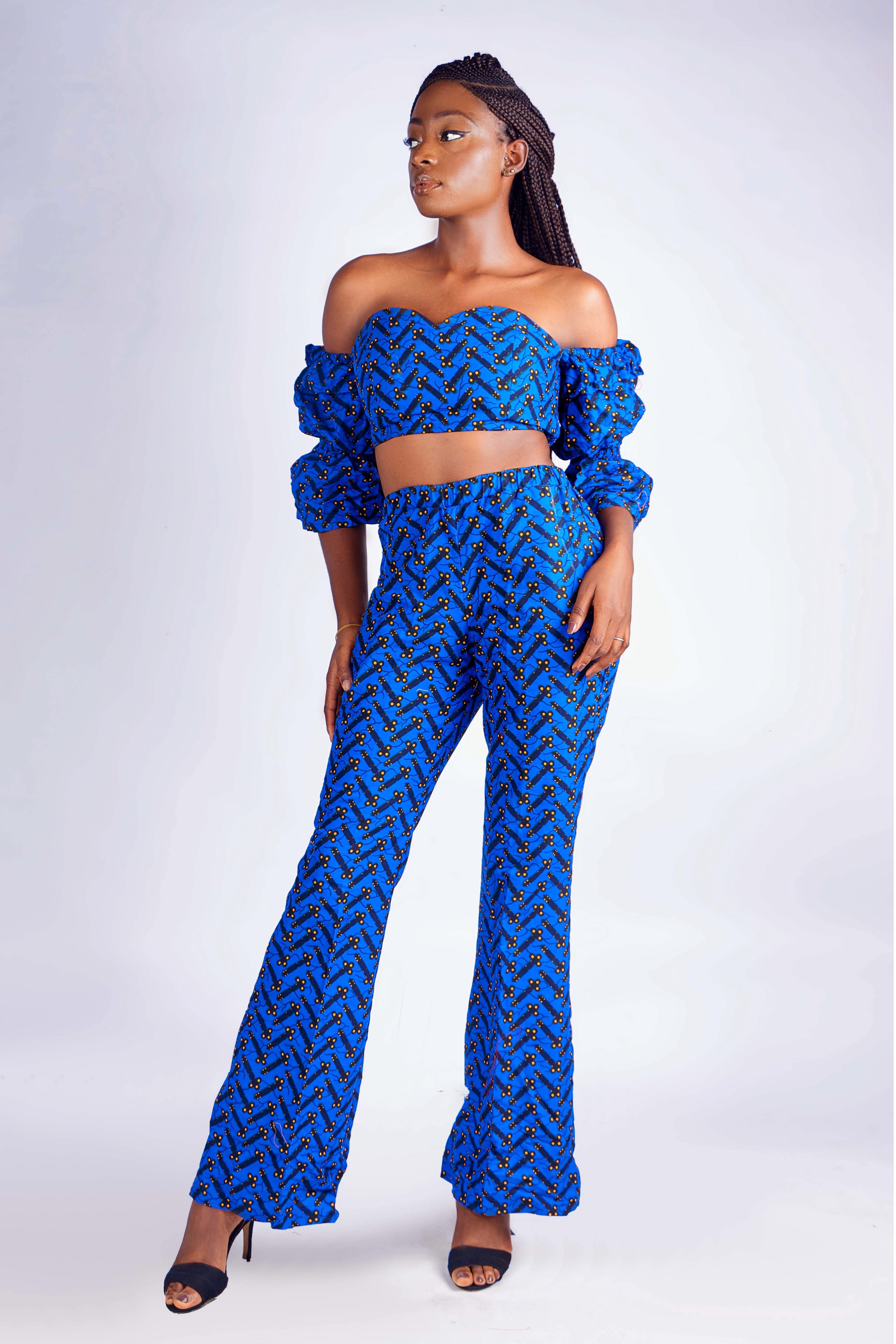 Pantalon LILOU taille haute en wax bleu imprimé africain - vue de face, fait main Makomie