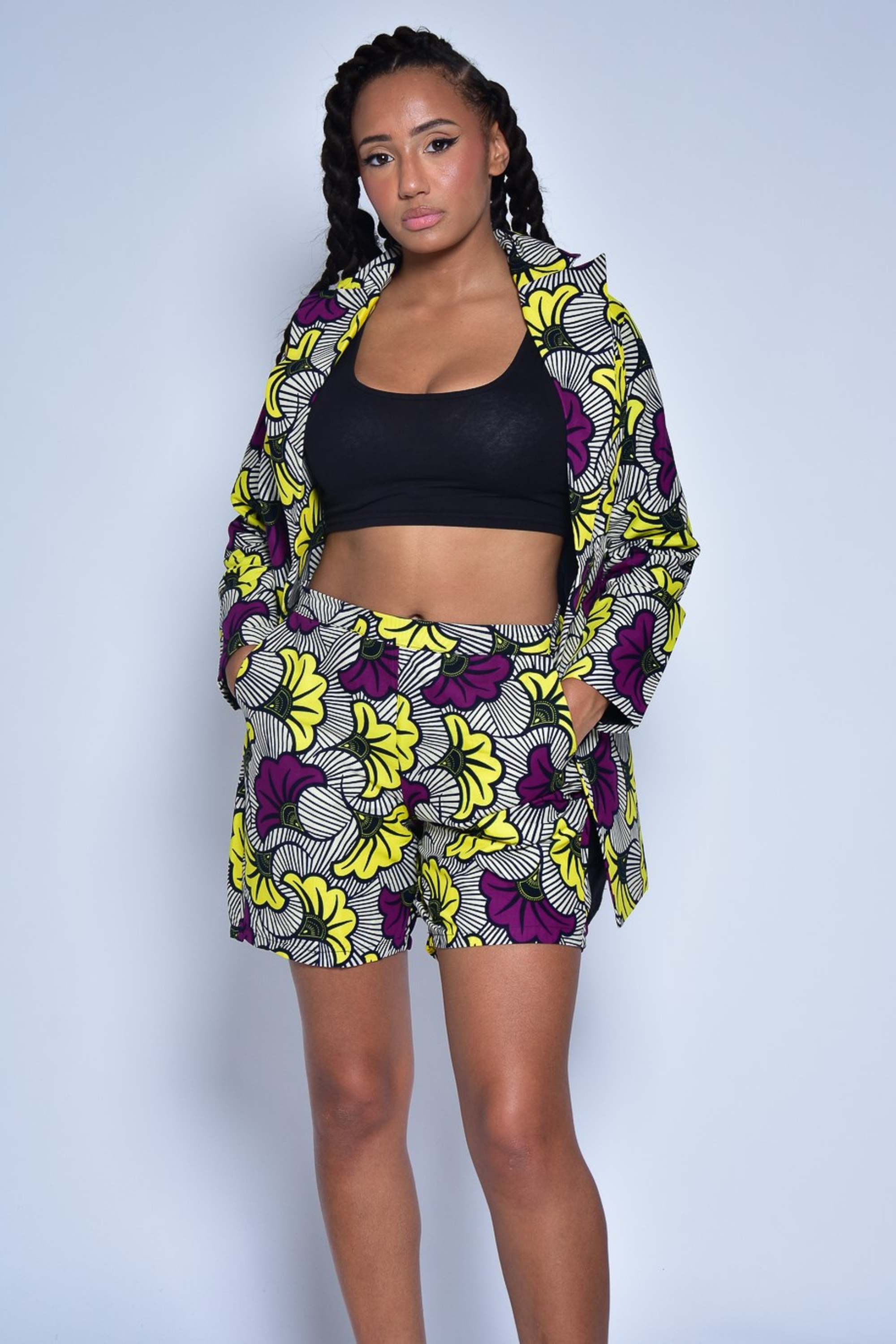 Veste en tissu wax jaune motif fleurs – vêtement africain fait main par Makomie